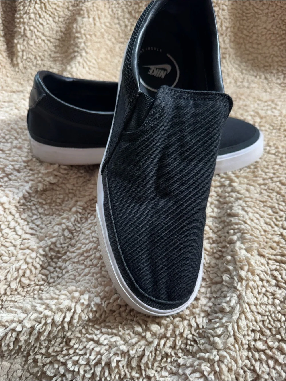 Nike Women’s Slip-On Loafer - Black/White